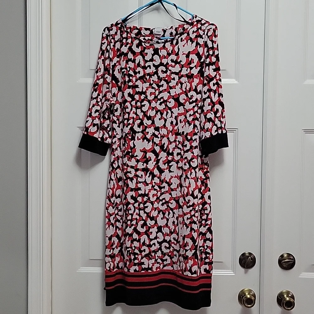 Dress - Picture 1 of 3